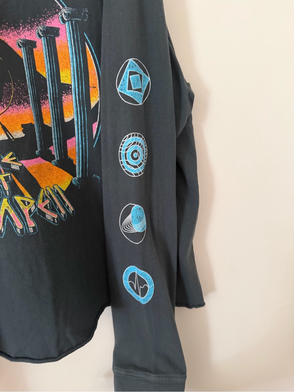 Pink Floyd Live at Pompeii Black Long-Sleeve Tee - Picture 6 of 9
